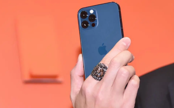青秀苹果手机维修分享iPhone12系列重启方法教程 